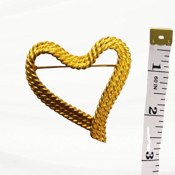 Heart-Shaped Brooch - Picture 4 of 4